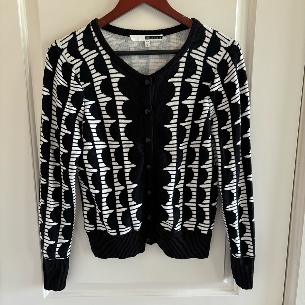 Tracy Reese Black And White Scallop Cardigan Size L